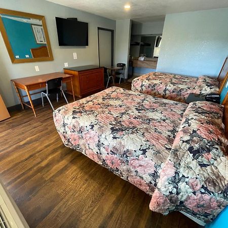 קסטרו ואלי Travelers Inn מראה חיצוני תמונה
