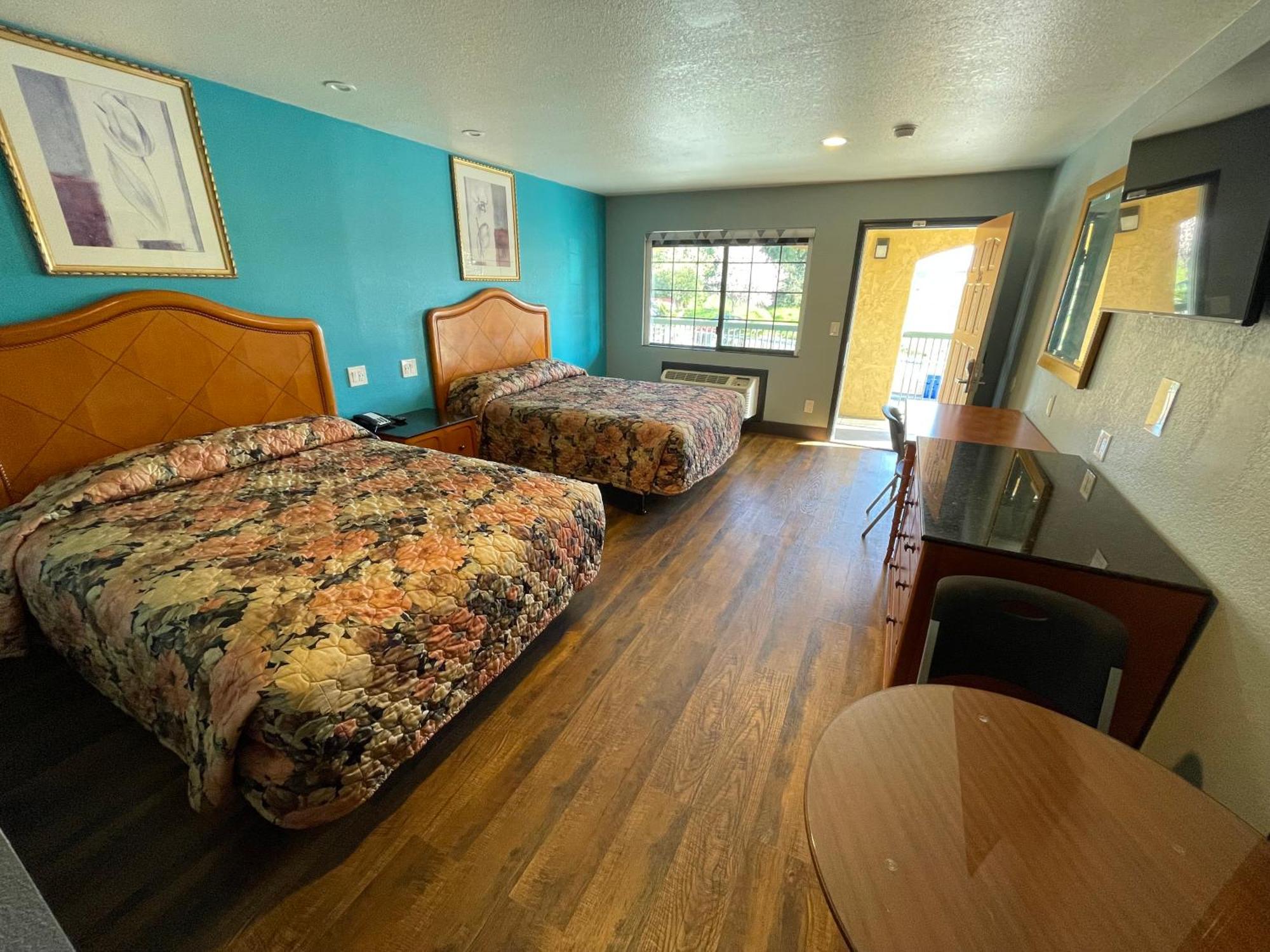 קסטרו ואלי Travelers Inn מראה חיצוני תמונה
