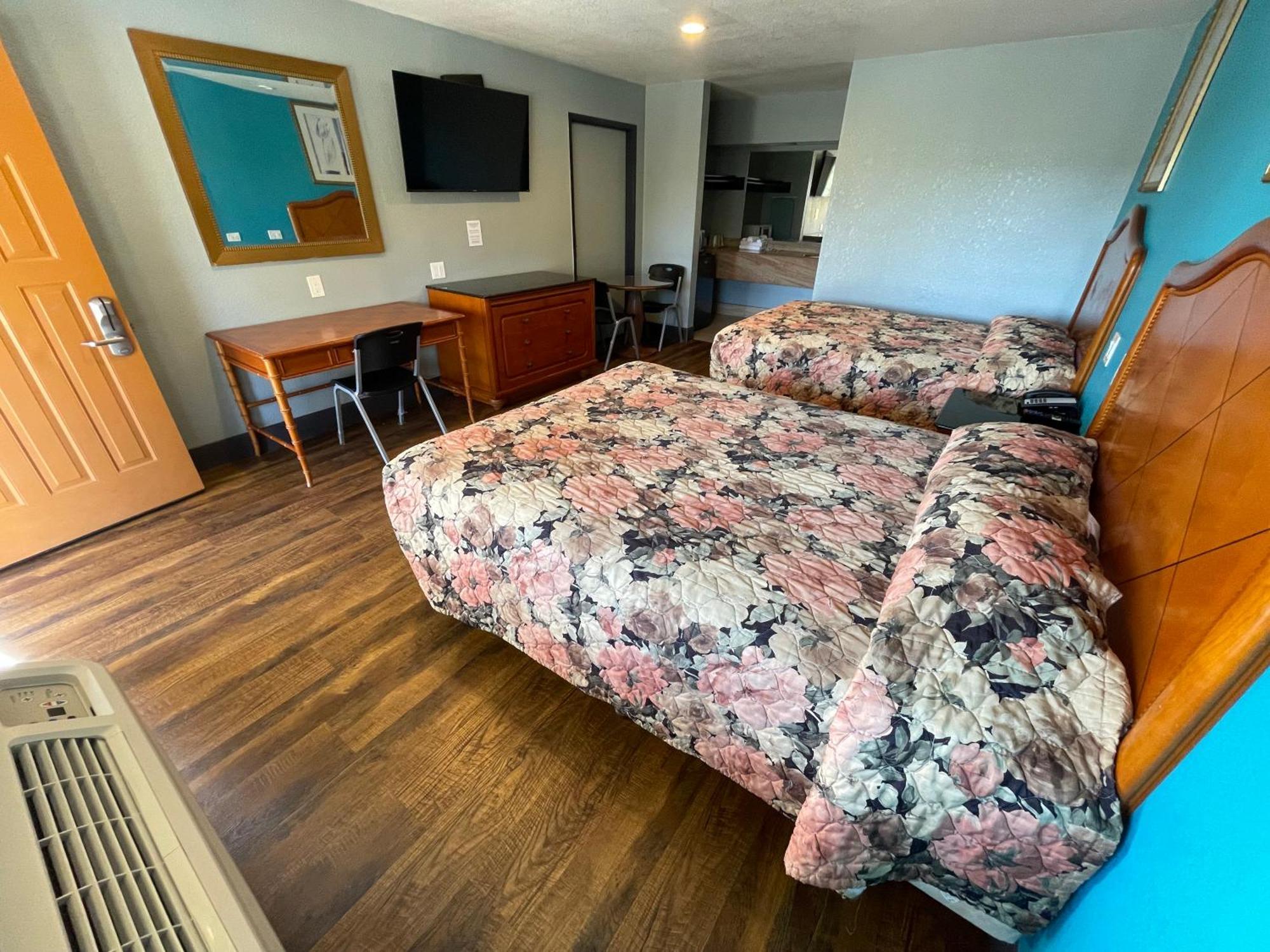 קסטרו ואלי Travelers Inn מראה חיצוני תמונה