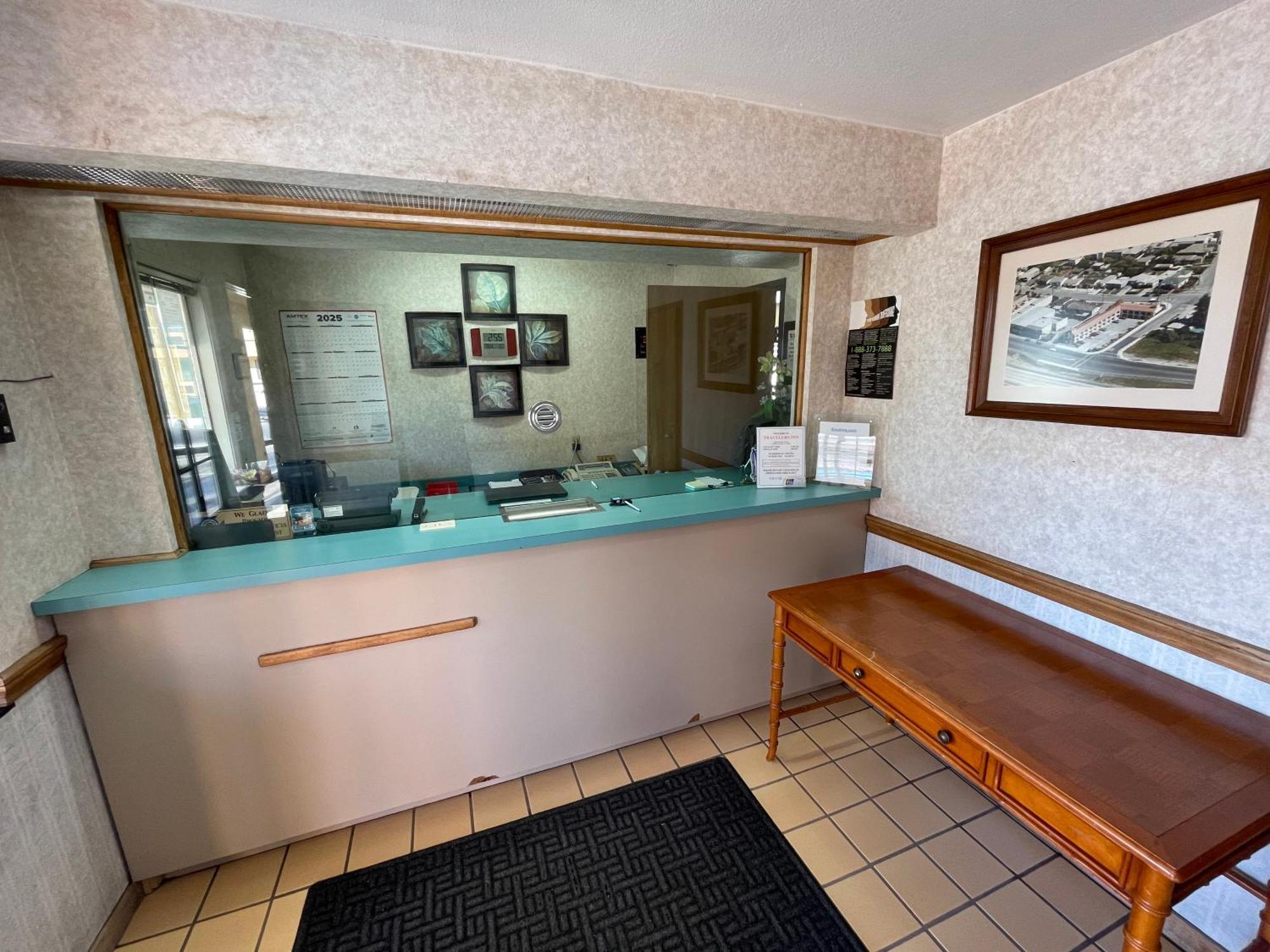 קסטרו ואלי Travelers Inn מראה חיצוני תמונה