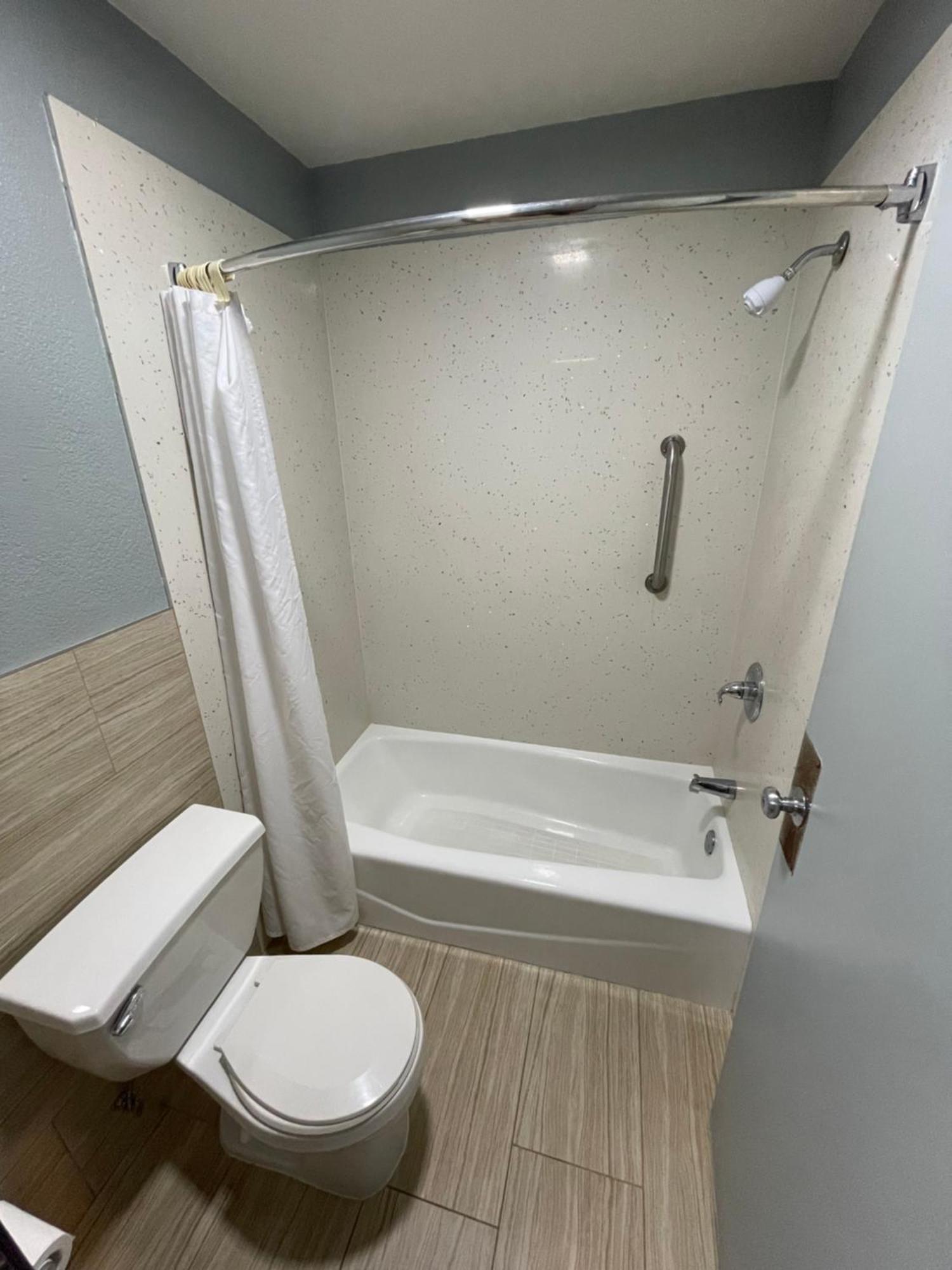 קסטרו ואלי Travelers Inn מראה חיצוני תמונה