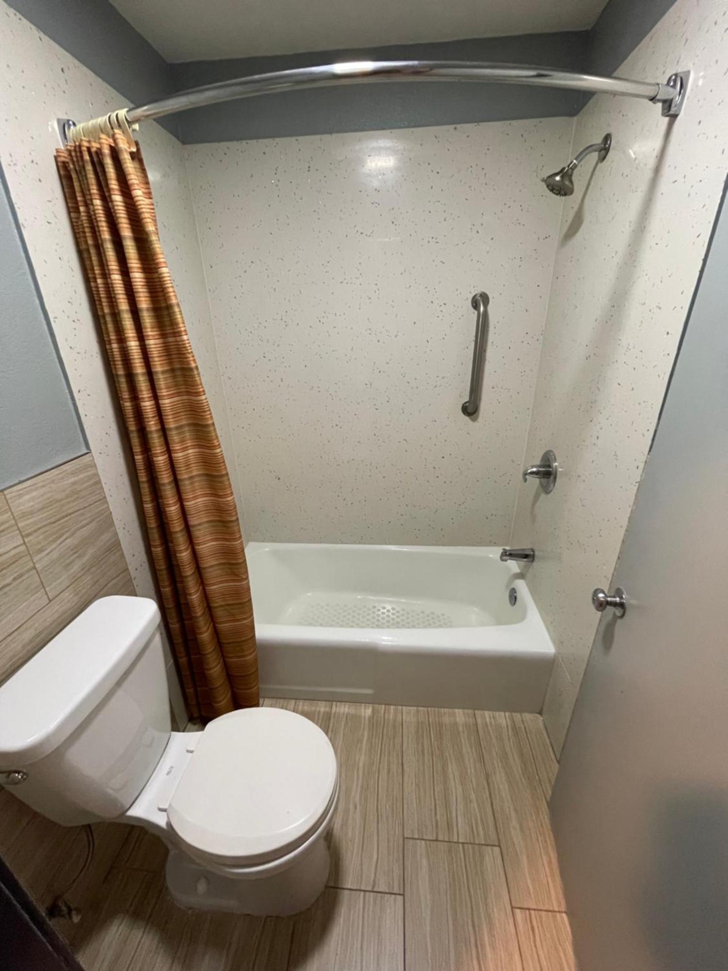 קסטרו ואלי Travelers Inn מראה חיצוני תמונה